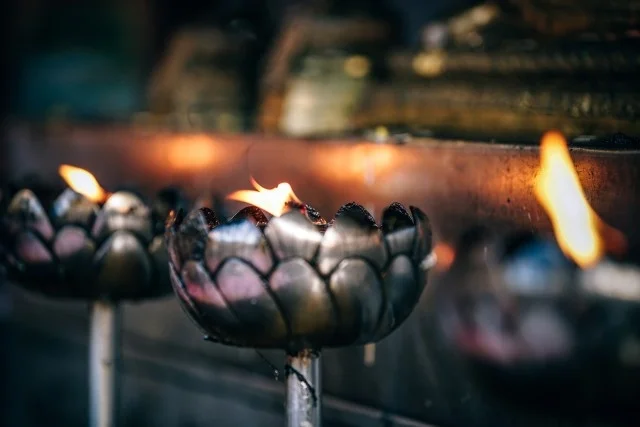 A Simple Guide to DIY Candle Making