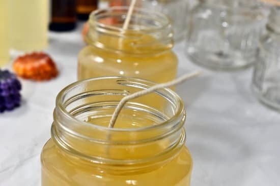 Essential Oil Candle Making 1 essential oil candle making