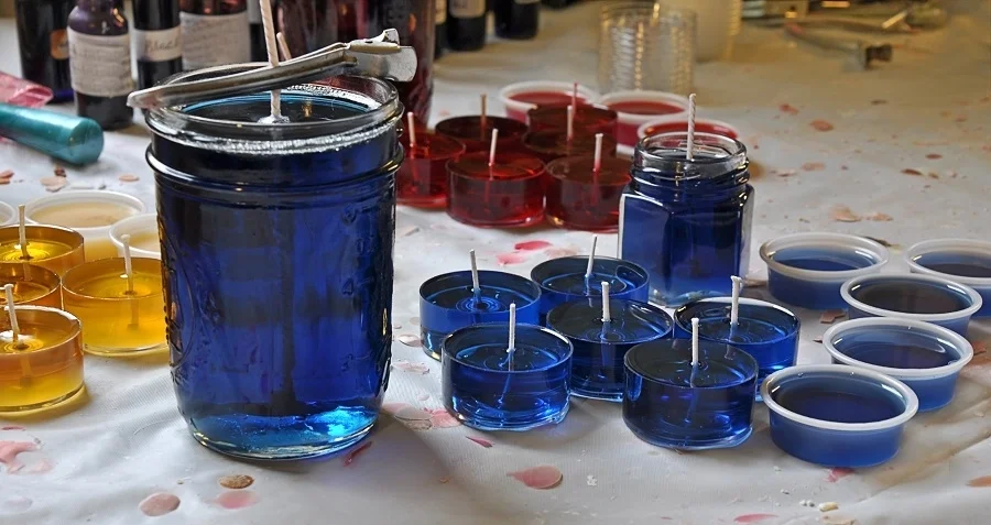 Best Candle Wax Blend For Making Candles