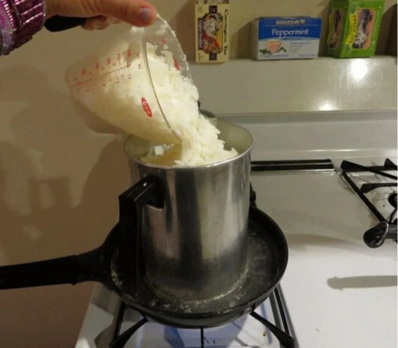 Making Candles Using Essential Oils