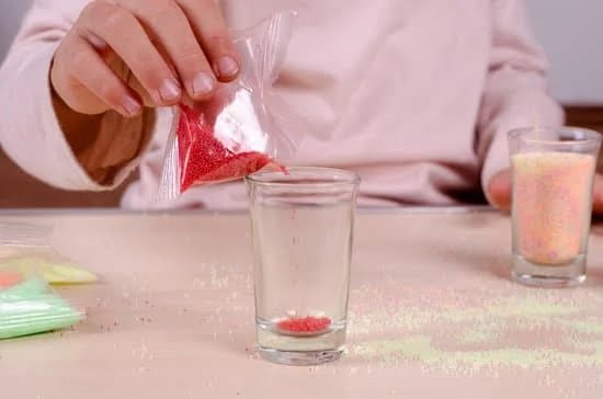 What do I use as a wick when making candles? Discover suitable materials and alternatives!