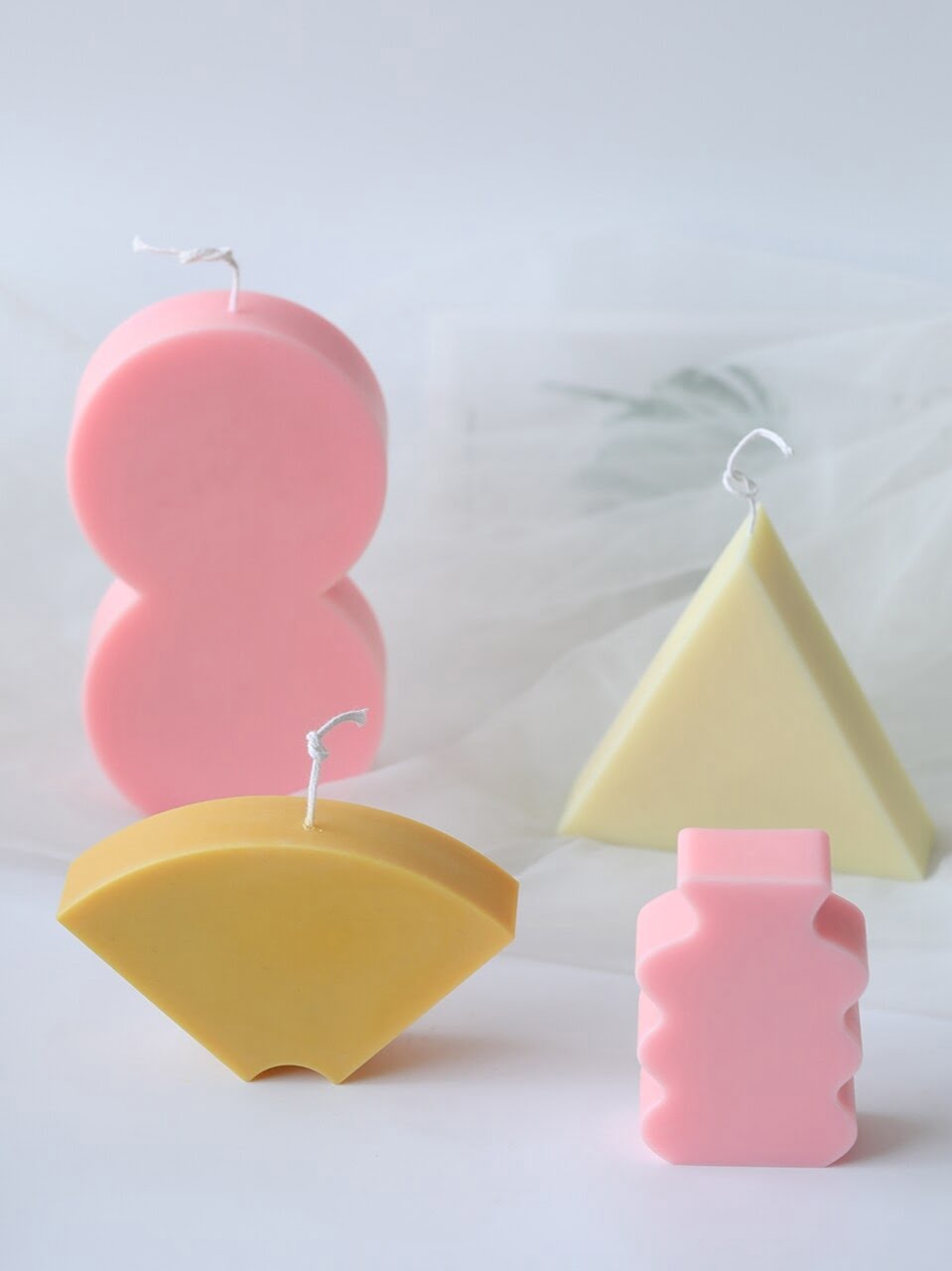 Step-by-step guide on creating gel wax candles - learn how to make gel wax candle making at home!