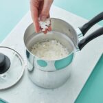 Guide to fixing glass adhesion issues when making candles: Tips, tricks, and solutions for success