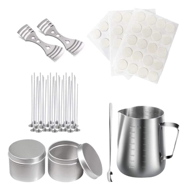 Creating fragrant soy candles without essential oils for a natural and aromatic ambiance