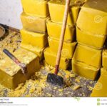 Beeswax for Candle Making Instructions High-quality beeswax for candle making - step-by-step instructions for beginners