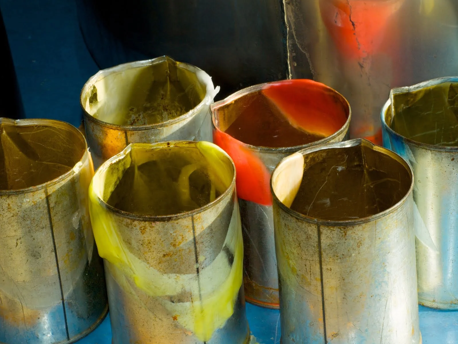 Step-by-step guide: Making beeswax candles with blocks of beeswax