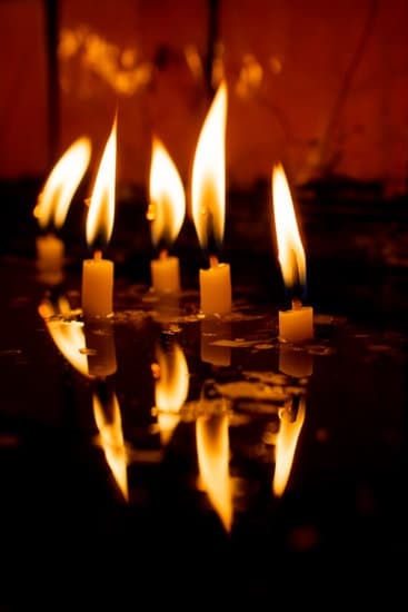 Making candles with crayons and Crisco - a fun and unique way to create homemade candles