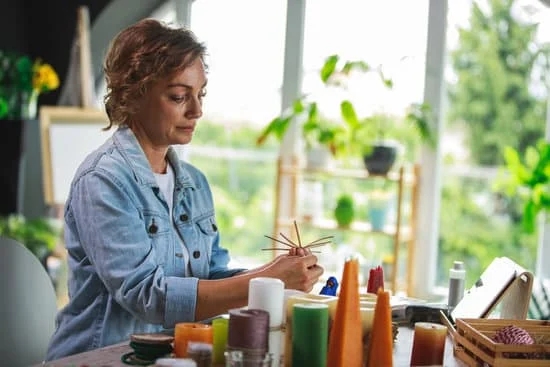 Making Candles With Young Living Essential Oils 1 Creating aromatic candles using Young Living essential oils for a natural and fragrant experience